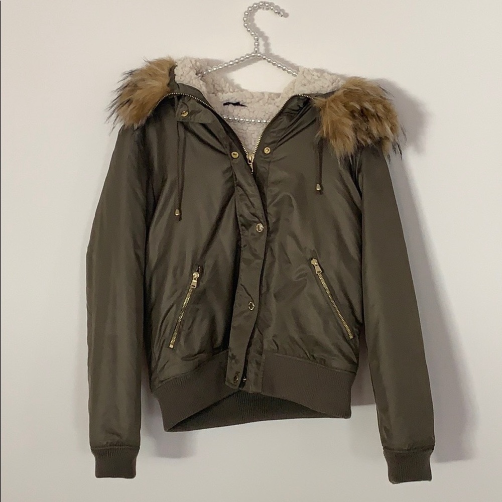 GUESS Puffer Jacket